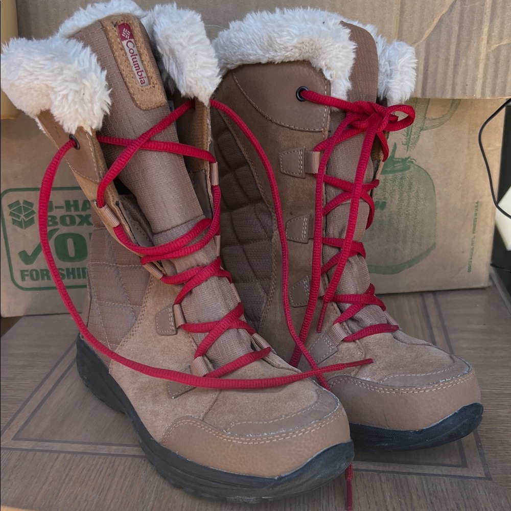 Columbia Women's Brown Suede Leather Winter Boots with Red Laces size 7